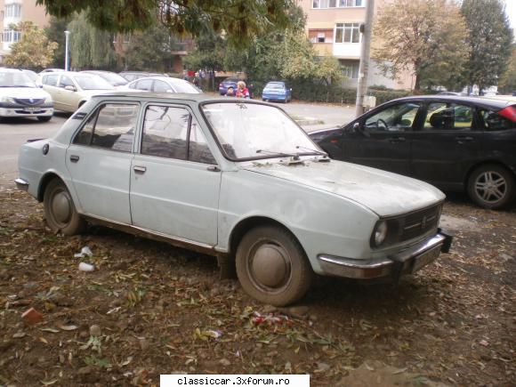 vazut prin ploiesti skodita pierduta printre blocuri