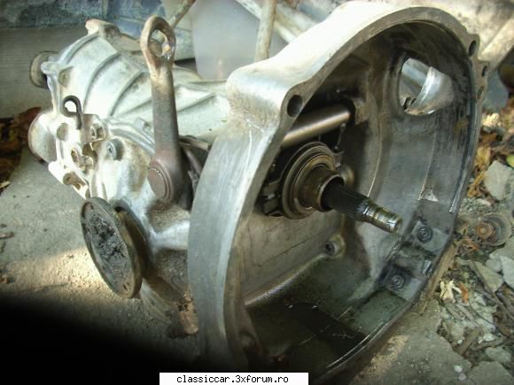 cutia de viteze de pe vw1303 cu motor de 1600 , cod am . --400 ron piese pentru vw 1303 s din