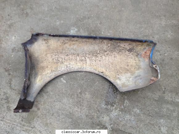 piese dacia 1300, fab 09.1972 aripa stanga stare buna