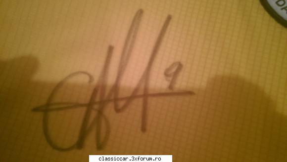 tricou semnat detaliu semnatura marica.