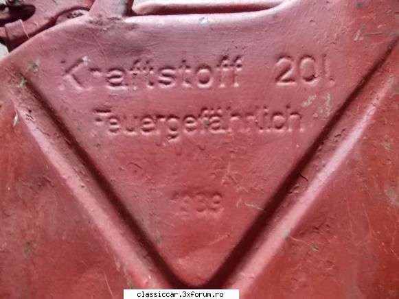 casca militara ,canistra wehrmaht poza