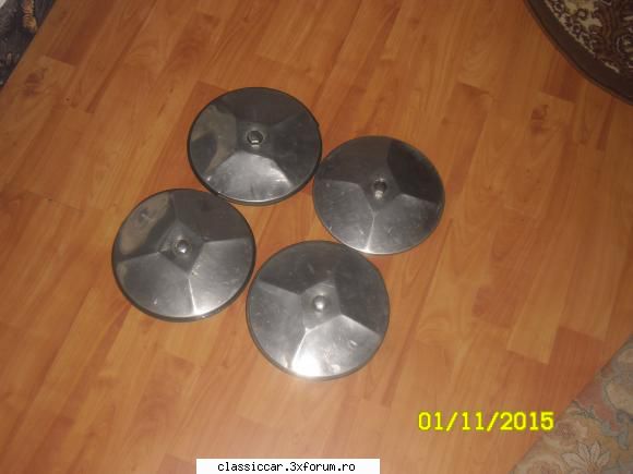 capace eleron trei sunt bune unul are mici indoituri pret lei