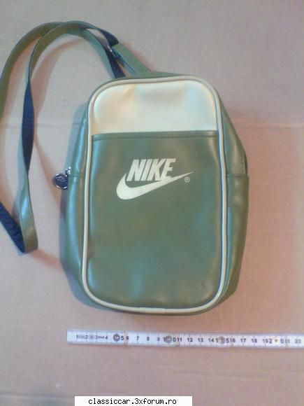 borseta nike oldschool borseta nike oldschool stare fost folosita pret ron, transport gratis