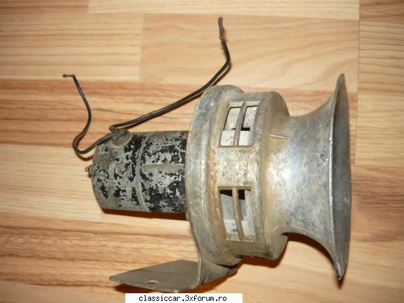 piese diverse auto,moto nos sirena veche 120