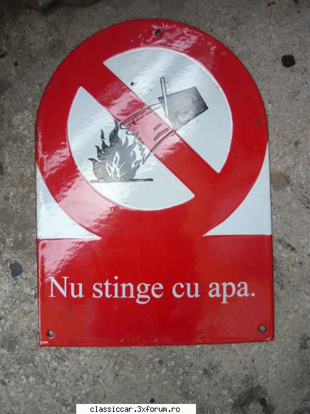 piese diverse auto,moto nos placuta avertizare nos este  cit coala ,anii este din tabla