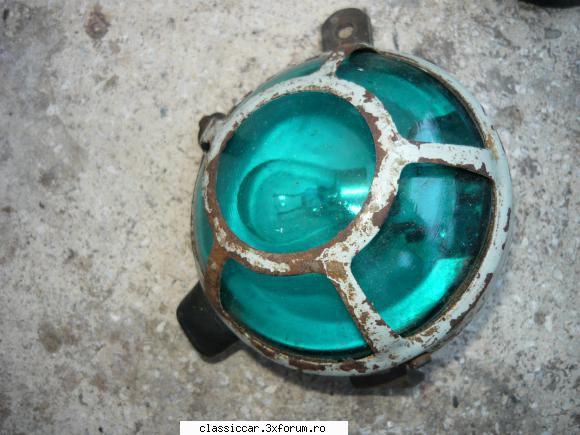 piese diverse auto,moto nos lampi auto  militare buc 100 lei amindoua