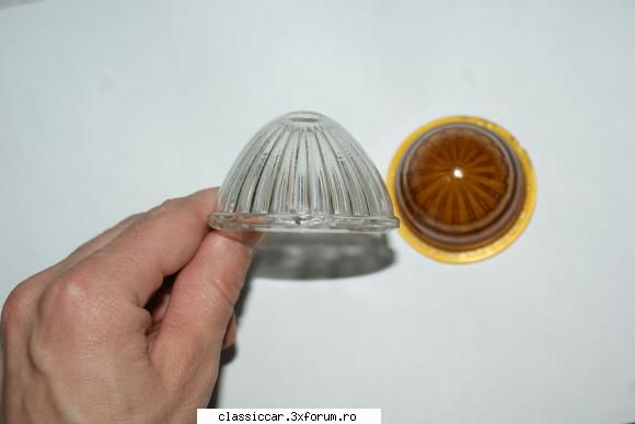 cel alb... un far de ceva...