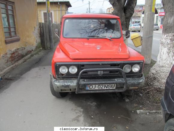 vazut prin craiova aro camioneta