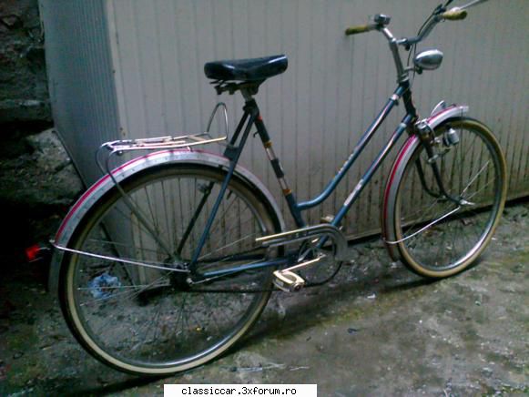 bicicleta vintage nsu bicla este din 1965,are roti 26,vopsea albe torpedo mina 275 lei,trimit