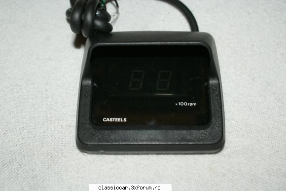 turometru digital casteels numerele lumina verde.