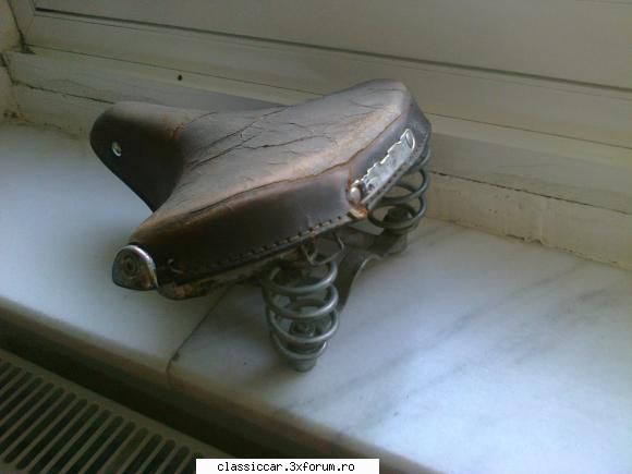 foto cu saua bicle normale de dama sau barbat sa ,scaun de piele bicicleta olandeza