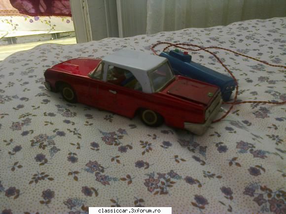 masina tabla veche baterii,an 1980 foto