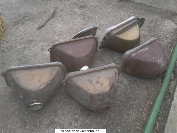 piese dacia 1300 aau mai ramas faruri. unul: aproape noudoua: sticla buna, luciu sticla crapata,