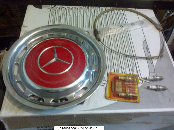 vand anvelope iarna debica 155/70/r13 vand diverse piese auto straine, respectiv set bujii originale