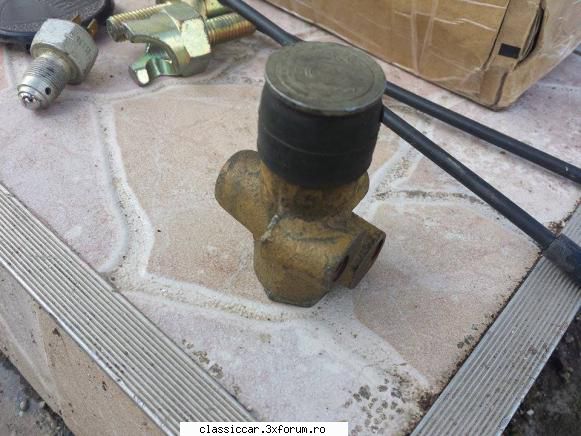 piese noi dacia noi:- stergare buc 15lei lei arbore frana lei-sonda marche arriere capota 1310 lei-2