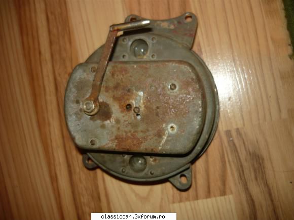ceas mecanic auto anii 40-50 poza