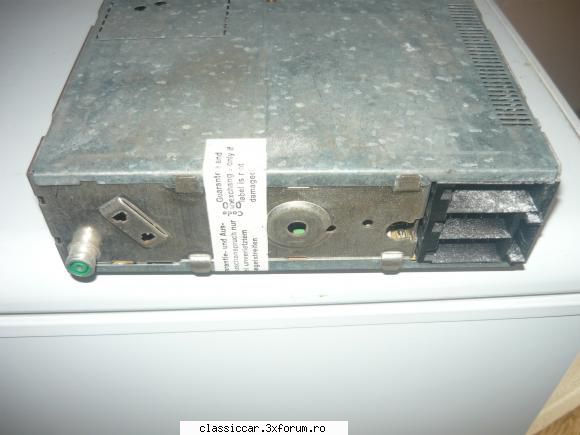 poza 3 radio auto german butoane albe pe 6v si 12v si radio rusesc