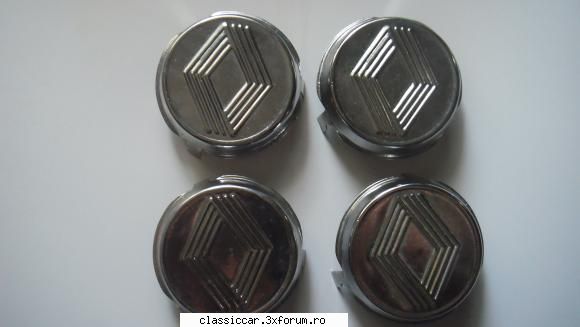 vand set 4 capace vechi  metalice  in stare foarte buna .au fost folosite pe dacia 1300. am doua