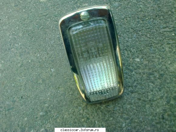 lampa 1300,noua lampa este noua,de leitrimit posta