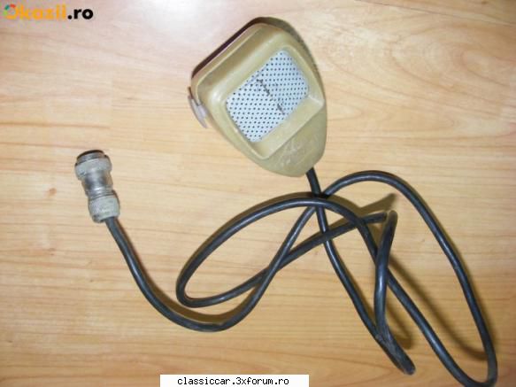am gasit o poza cu microfonul statiei doar ca cordonul original era spiralat cumpar statie cb