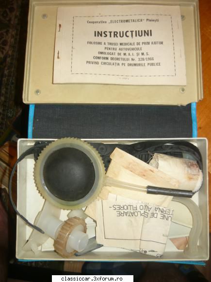 truse medicale auto vechi poza