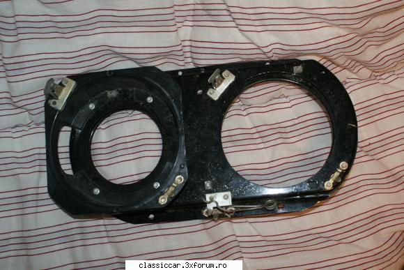 nu stiu ce parte este.
60 de lei complet vand un far cu suport de dacie 1310