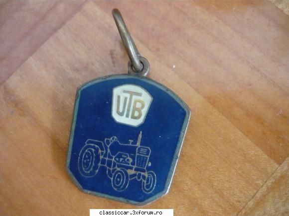 insigne ,plachete ,brelocuri aro,dacia ont 10breloc uzina tractorul brasov-30 lei