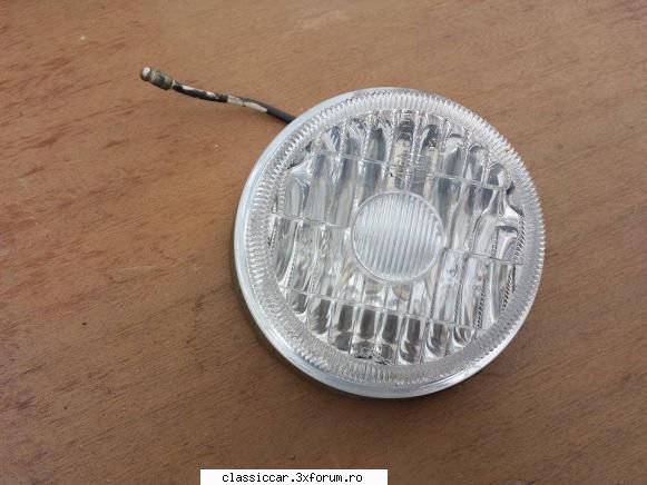 asta este vand lampa hella ford taunus 12m