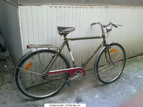 bicicleta veche scuze,are roti 28...foto