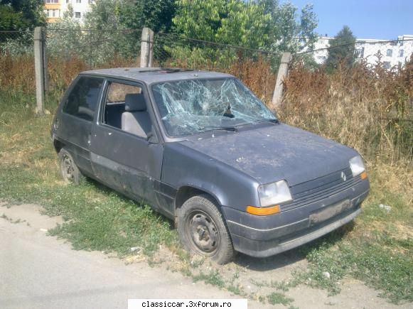 mai sunt citeva masini vechi constanta care merita salvate! renault super 5...asa arata azi