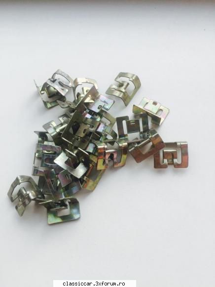 vand cleme pentru prinderea cromat de capota dacia sunt 10 cantitati mai mari, se ofera aici/pm,