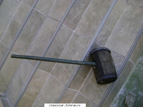 si apoi mai ai si maiu' care imi place din ce in ce mai mult ca e asta o duc si o expun maine la