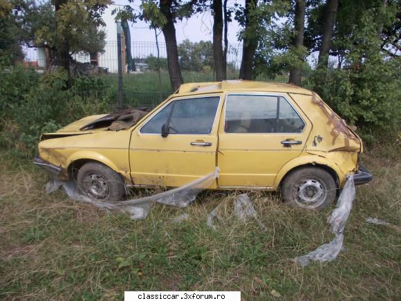 dezmembrez golf uși /1983 avarie -cluj servus... foto... imagini lngă vede mai luneta
