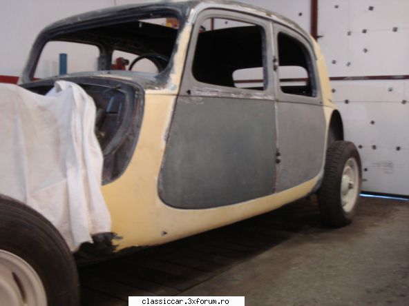 citroen traction avant six -1953 azi mai lucrat masin unele componente sunt deja gata tras