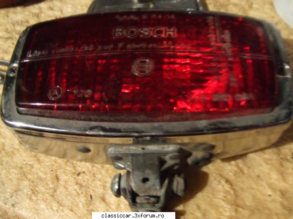 lampi bosch putina atentie arata excelent.