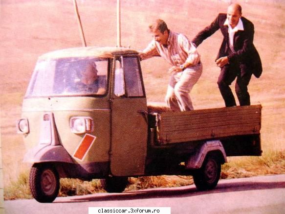 piaggio ape car tre ruote insane! inca poza, troscoleta culoare verde Admin