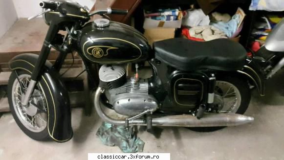 jawa 125, 1962 postez pentru :vand jawa 125 fabricatie .acte zi, propietar viata.pret 1000 dl. vaida