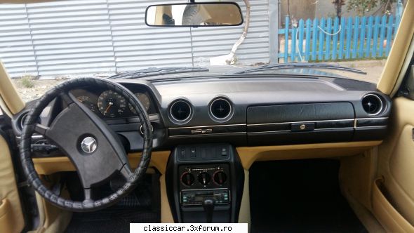 mercedes w123 230e, cutie automata, 1982 interior