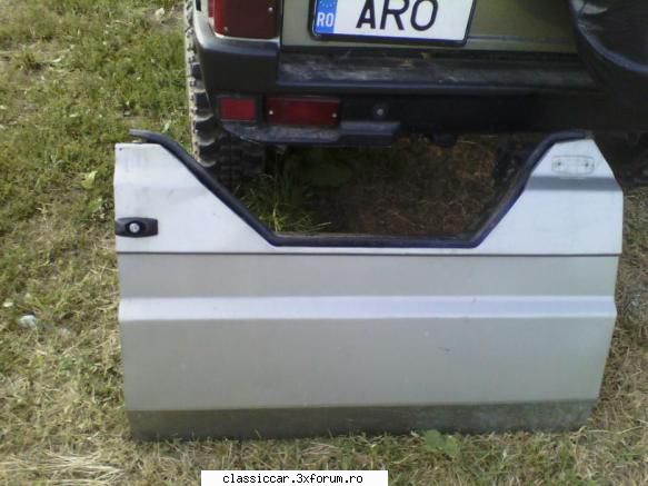 vand portiere aro spartana vand portiere aro ceva rugina doar portiera dreapta are singur loc mai