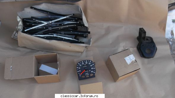 vand piese dacia 1300/1100 salut. lampile seima break erau lei dar s-au dat, daca mai aduc postez