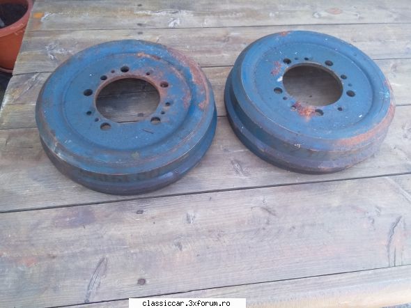 vand piese dacia 1300/1100 salut. bine.piese aro- 150 lei amndoi