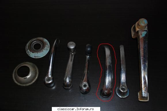dodge 1937 aici niste piese gasite masina, puteti ajuta vad masini sunt? cea este dodge dar restul