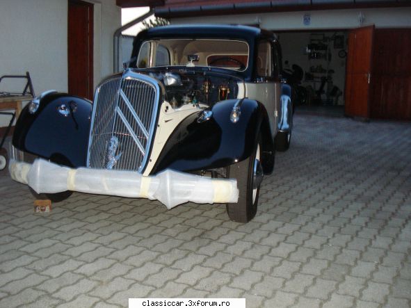 citroen traction avant six -1953 aproape finish tapiter ...urmeaz remontarea