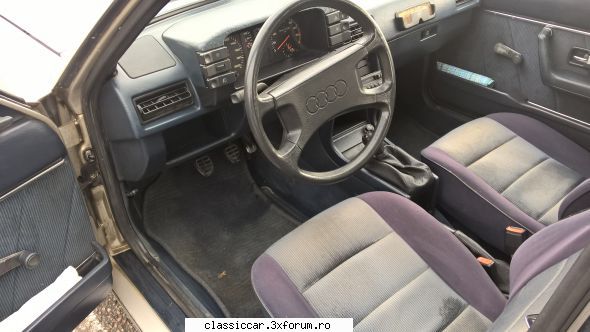 vand audi 80, atestat istoric. era uit poza interiorul