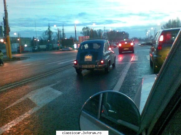 mai sunt citeva masini vechi constanta care merita salvate! un  fiat  600  semafor