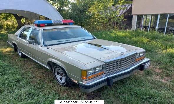 poza 2  :razz: ford crown victoria police american sua epoca istoric vintage
