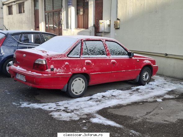 prin arges cielo capacele originale, de-a binelea. n-am mai văzut demult exemplar asta