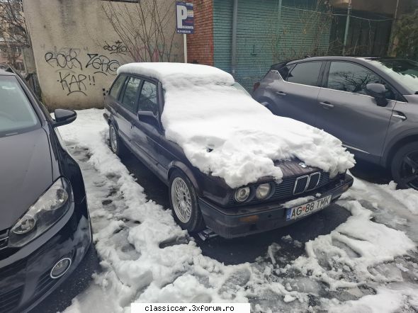 prin arges bmw 316i uitat prin spatele blocurilor și demult pironit loc&nbsp; &nbsp;