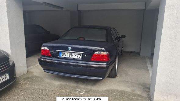 prin arges numai metri mai afla și alt bmw, absolut identic cel adineauri