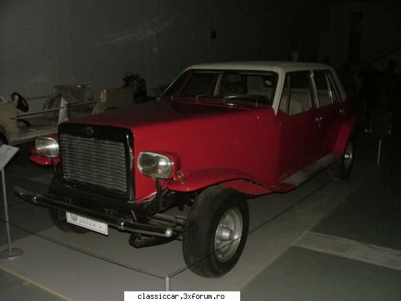 automobile construite grecia fata ,aceasta masina circulat pana curand salonic acum este muzeu fost Corespondent extern